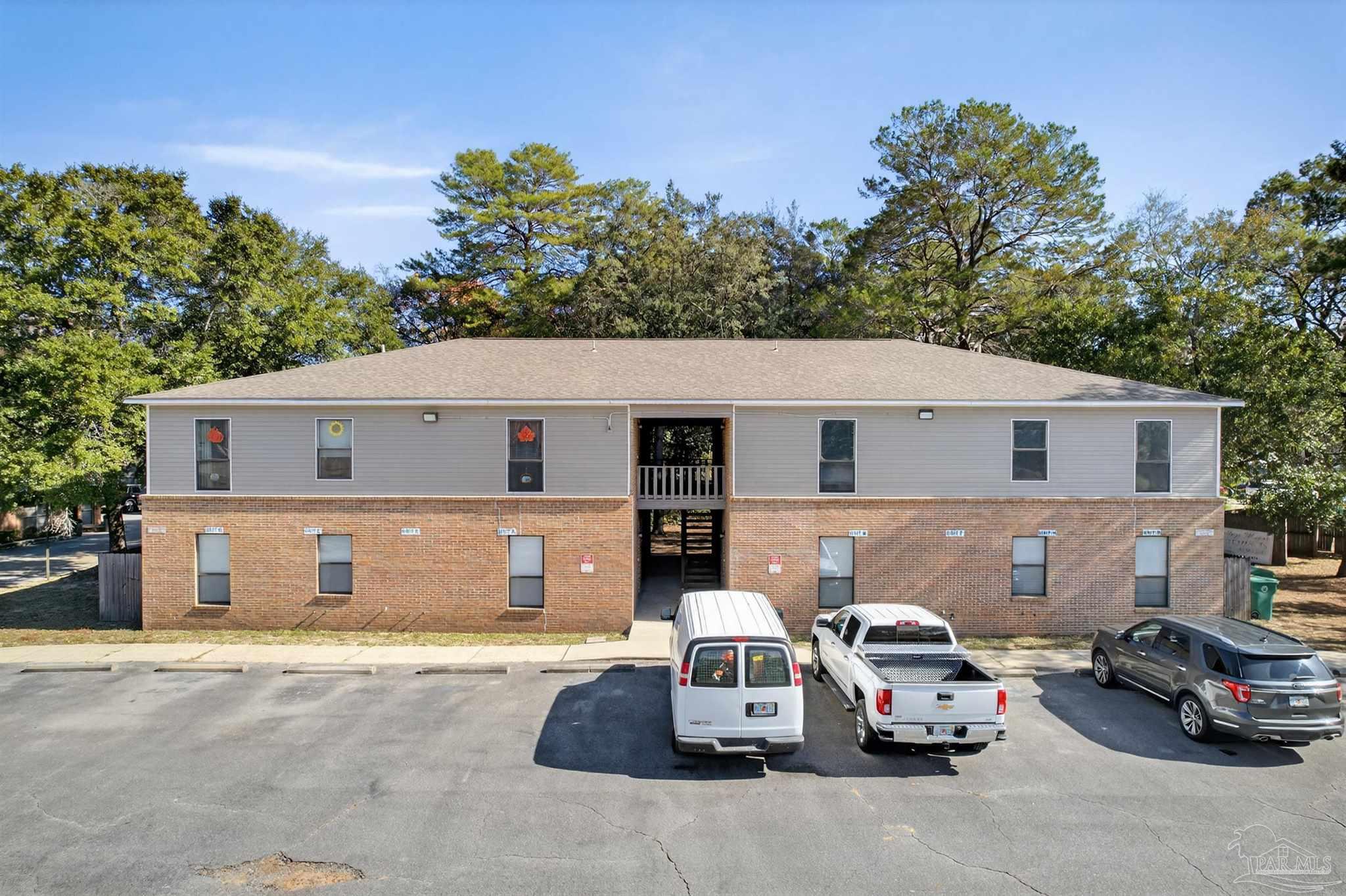 Photo 1 of 39 — 700 N Palm Blvd, Niceville, FL 32578