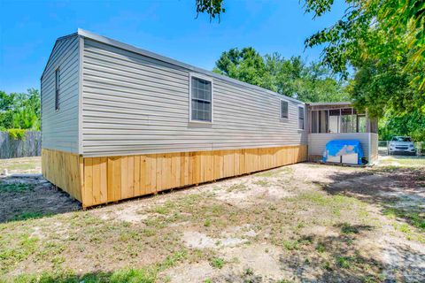 A home in Gulf Breeze