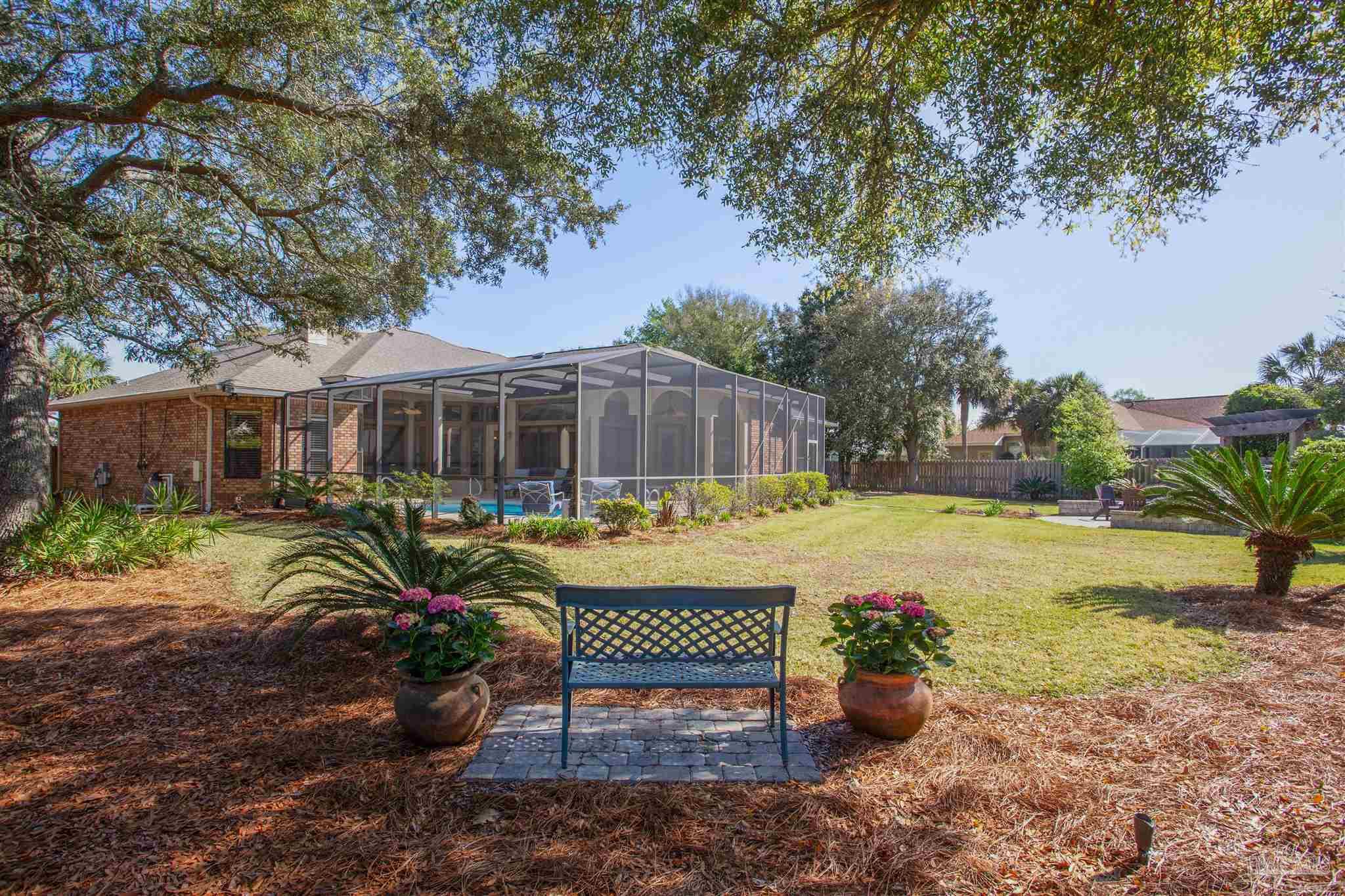 Gulf Breeze, Florida 32563, United States, 4 Bedrooms Bedrooms, ,3 BathroomsBathrooms,Residential,Pending,106098