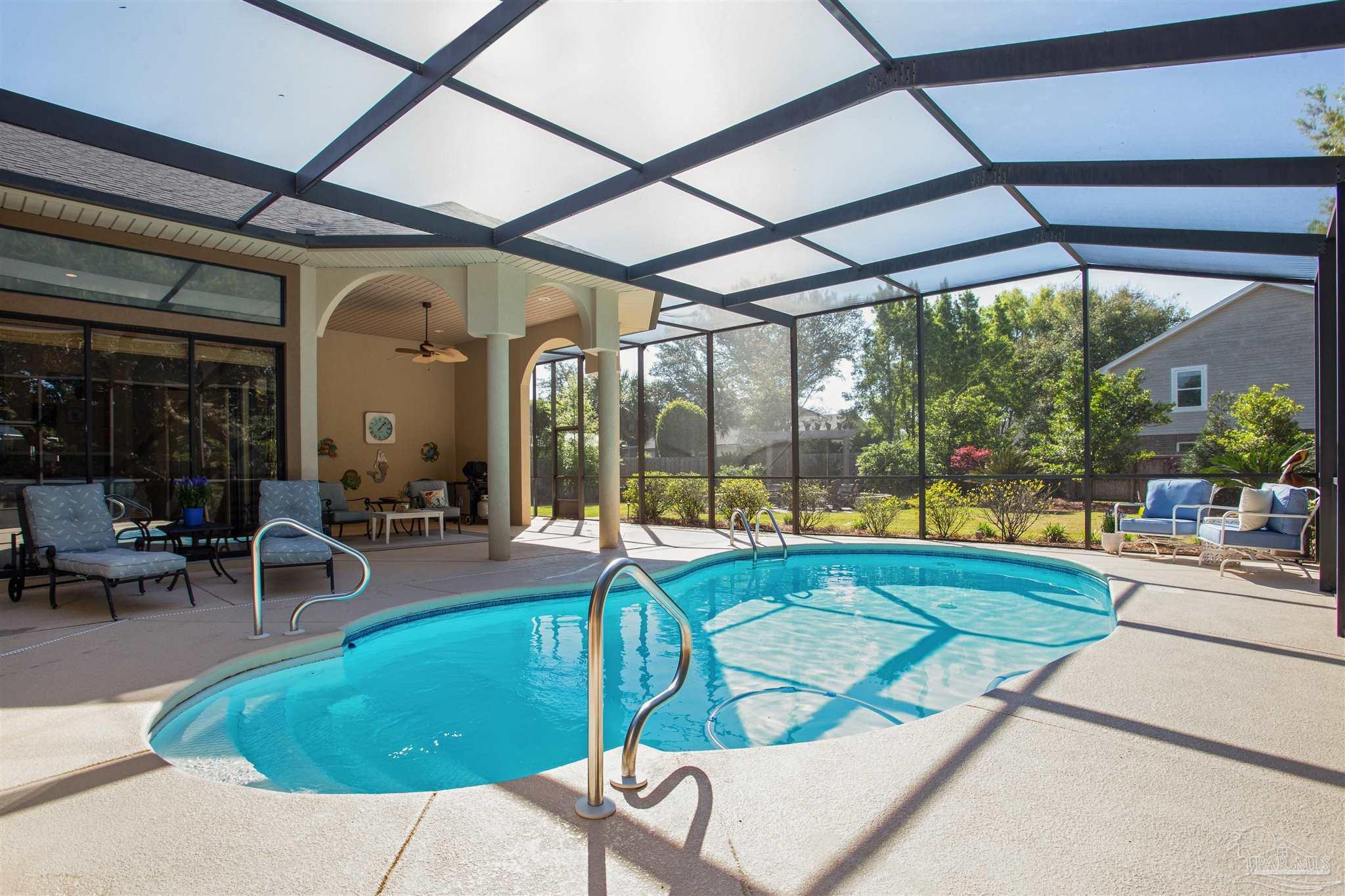 Gulf Breeze, Florida 32563, United States, 4 Bedrooms Bedrooms, ,3 BathroomsBathrooms,Residential,Pending,106098