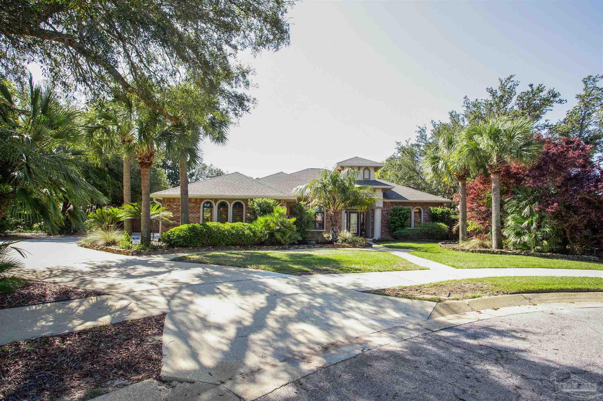 Gulf Breeze, Florida 32563, United States, 4 Bedrooms Bedrooms, ,3 BathroomsBathrooms,Residential,Pending,106098