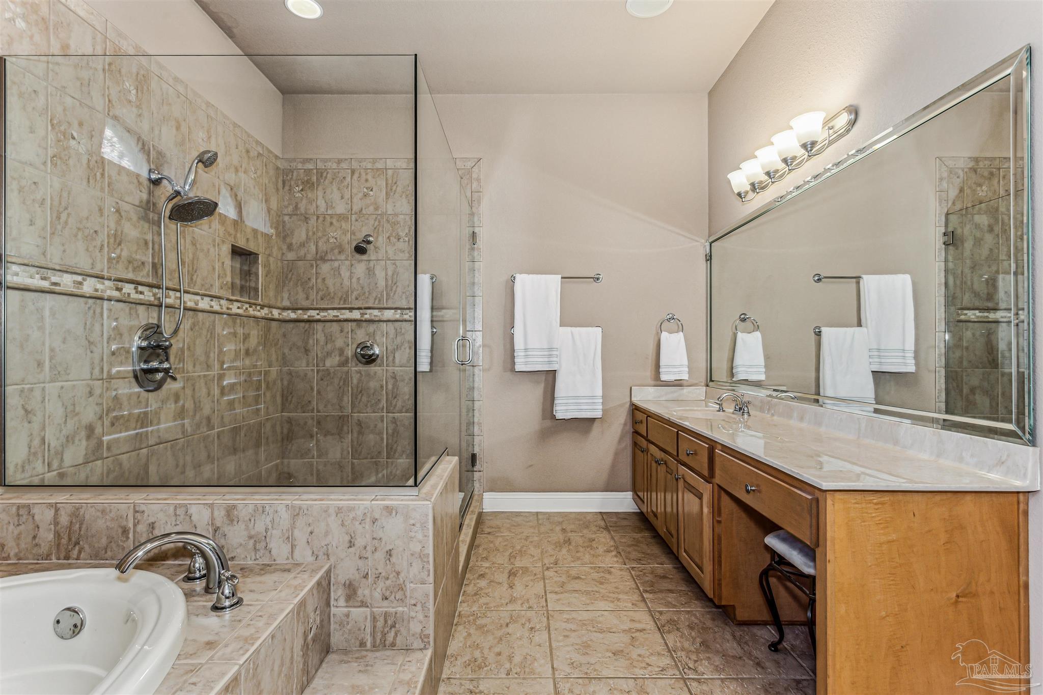 Gulf Breeze, Florida 32563, United States, 4 Bedrooms Bedrooms, ,3 BathroomsBathrooms,Residential,Pending,106098