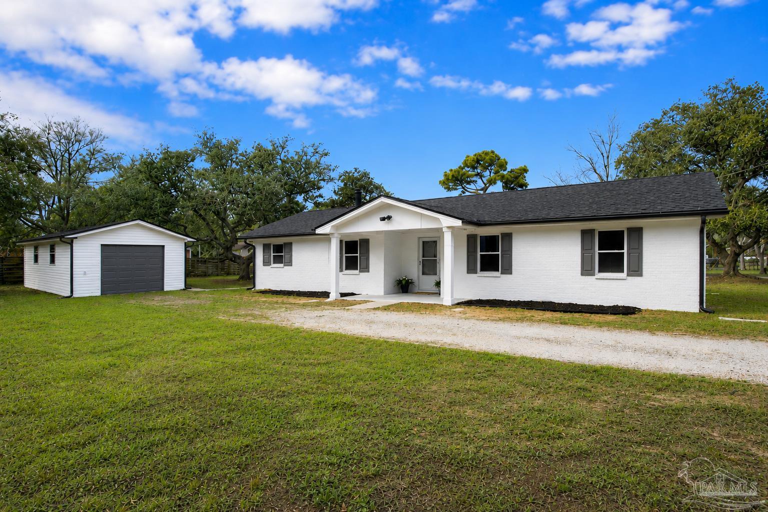 Photo 1 of 33 — 5621 Galvez Rd, Pensacola, FL 32507