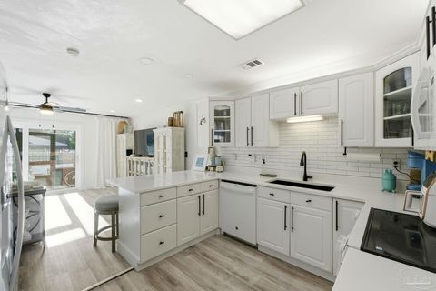 201 Pensacola Beach Rd B14 Gulf Breeze FL 32561