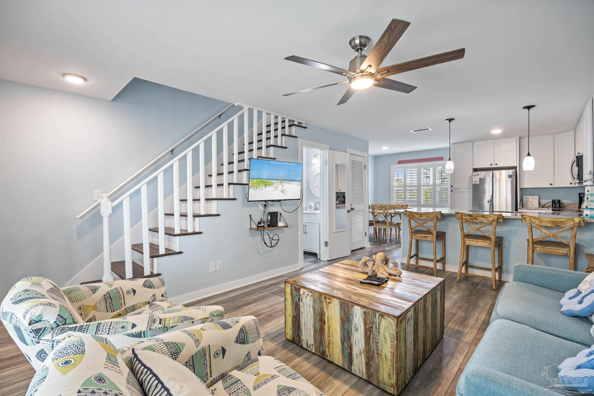 372 East Beach Blvd 21