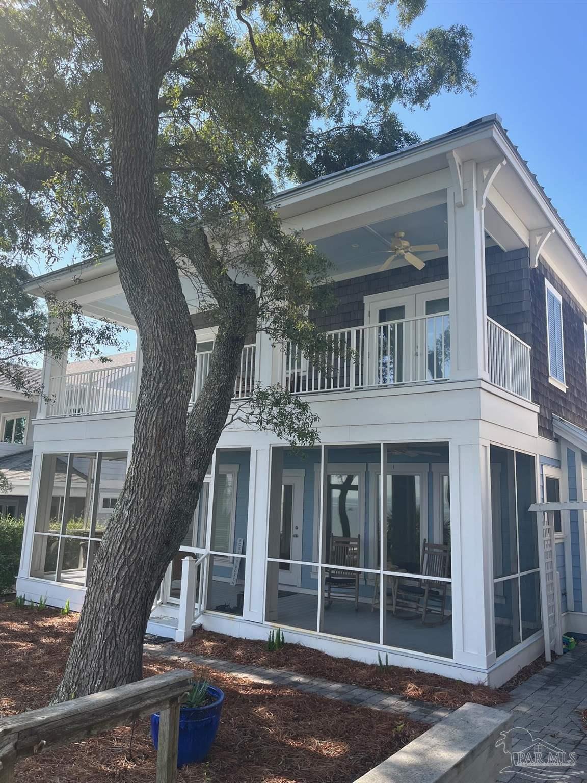 Gulf Breeze, Florida 32561, United States, 4 Bedrooms Bedrooms, ,3 BathroomsBathrooms,Residential,Contingent,142006