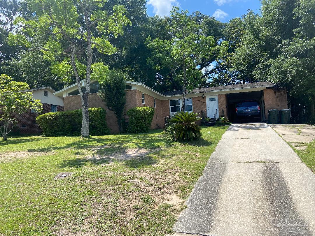 Photo 1 of 19 — 6300 East Shore Dr, Pensacola, FL 32505
