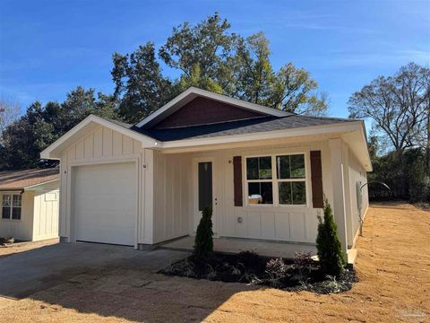 1321 John Carroll Dr Pensacola FL 32504