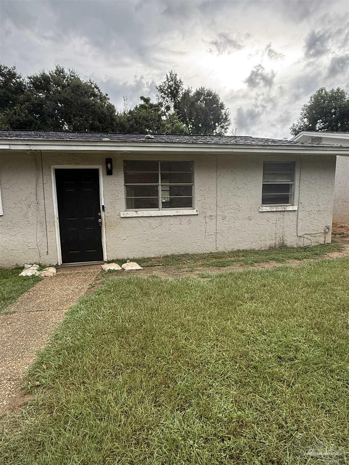 Photo 1 of 11 — 671 E Olive Rd, Pensacola, FL 32514