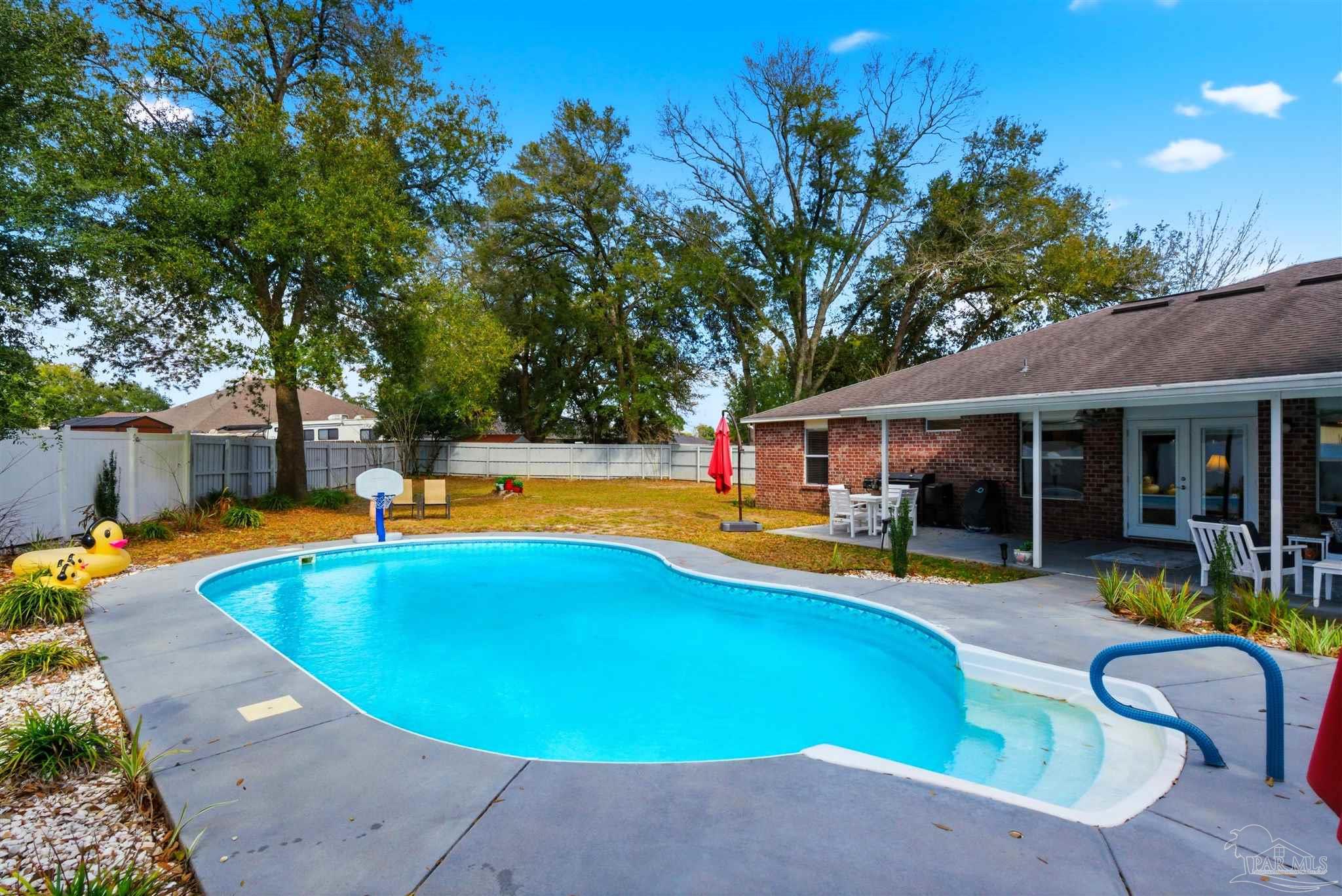 5484 Covered Bridge Ln