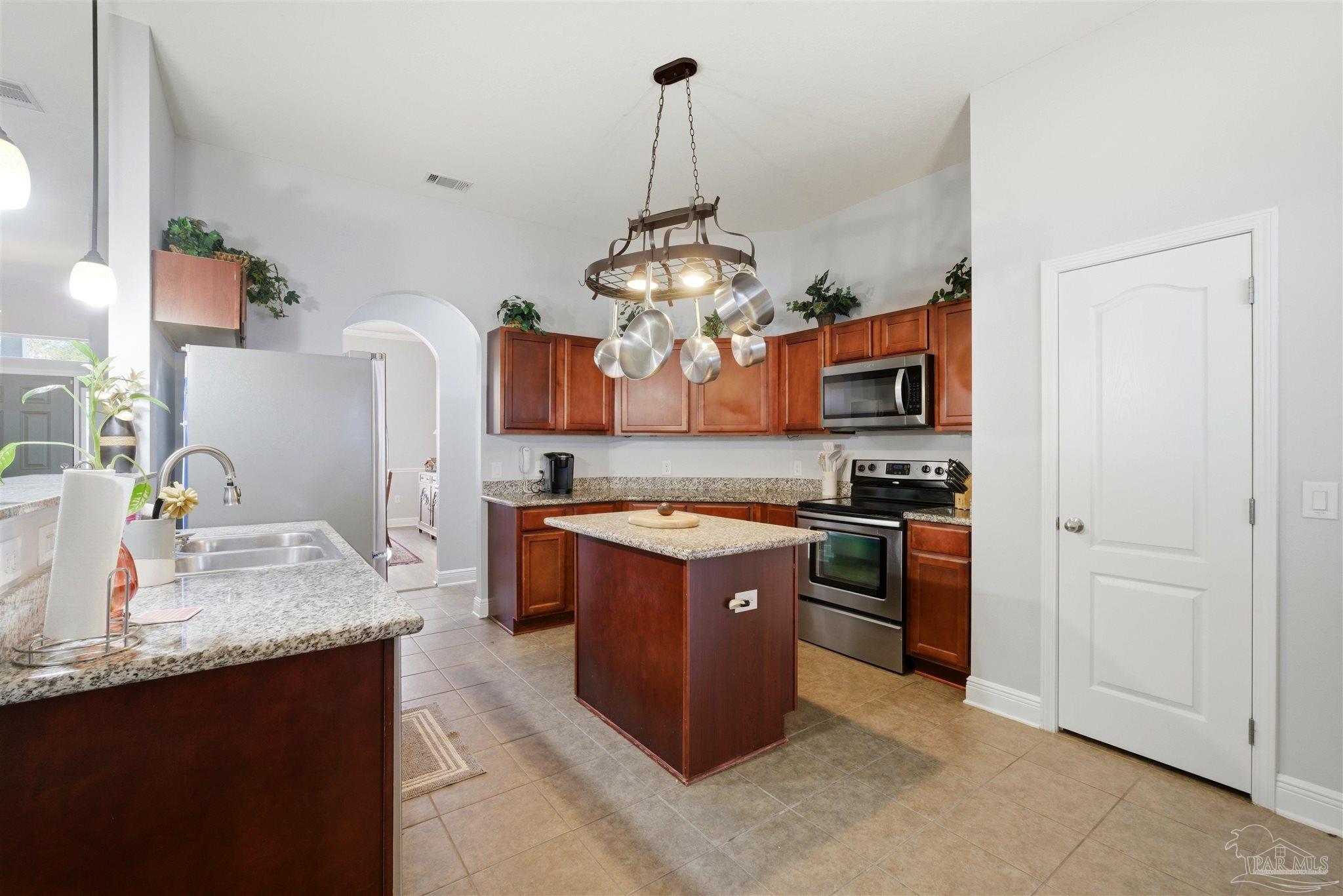 5484 Covered Bridge Ln