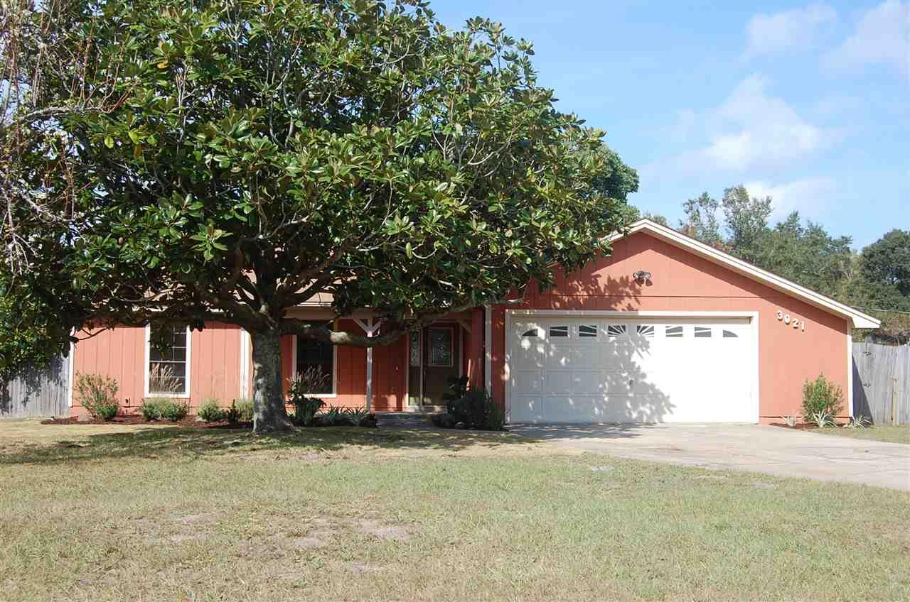 Photo 1 of 38 — 3021 Ranchette Sq, Gulf Breeze, FL 32563