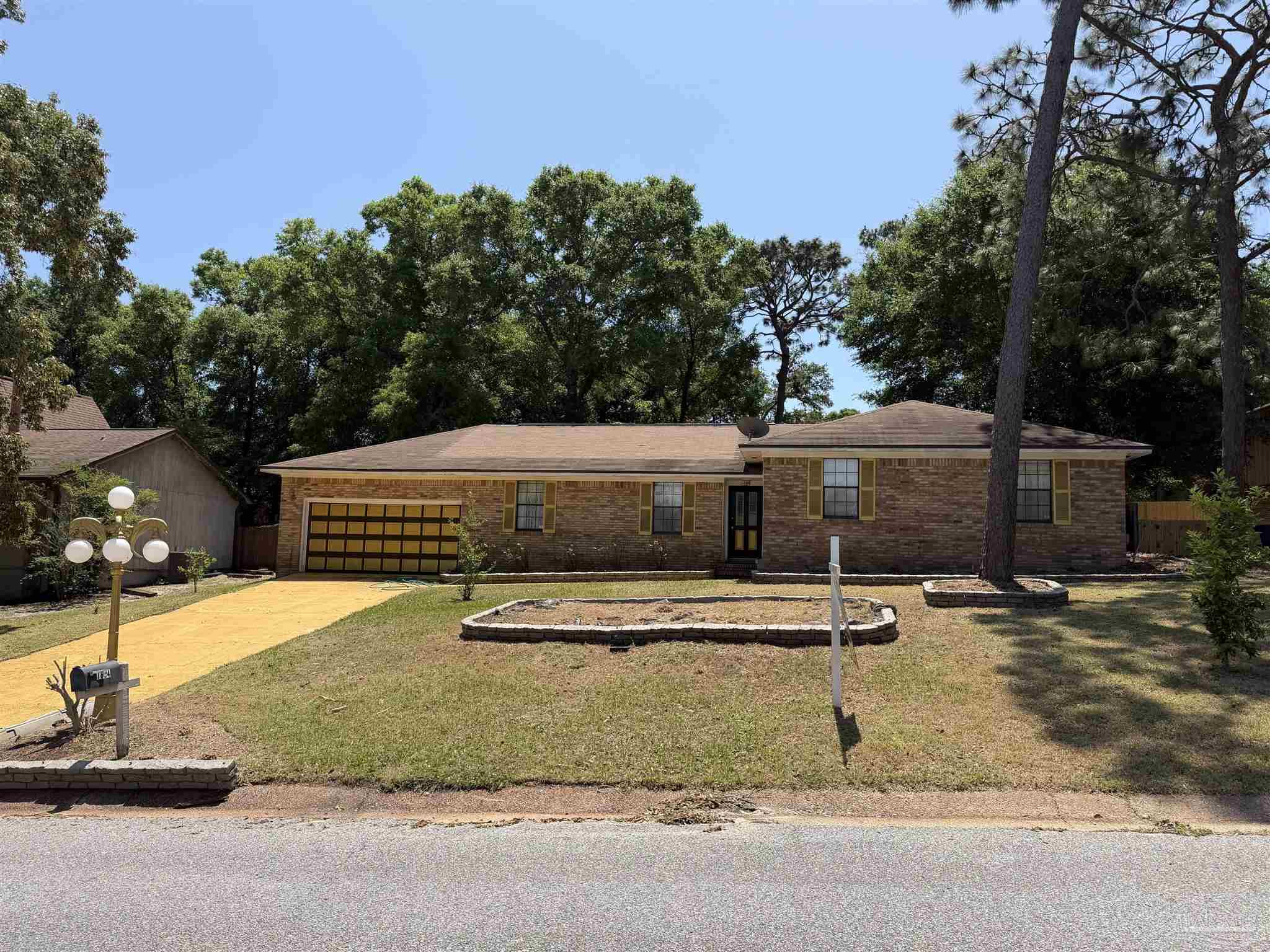 Photo 1 of 22 — 7604 Brook Forest Dr, Pensacola, FL 32514
