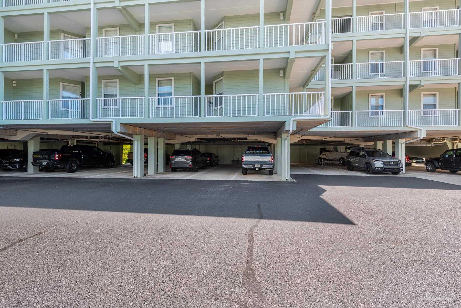 Photo 1 of 41 — 4060 Indigo Dr 109, Pensacola, FL 32507