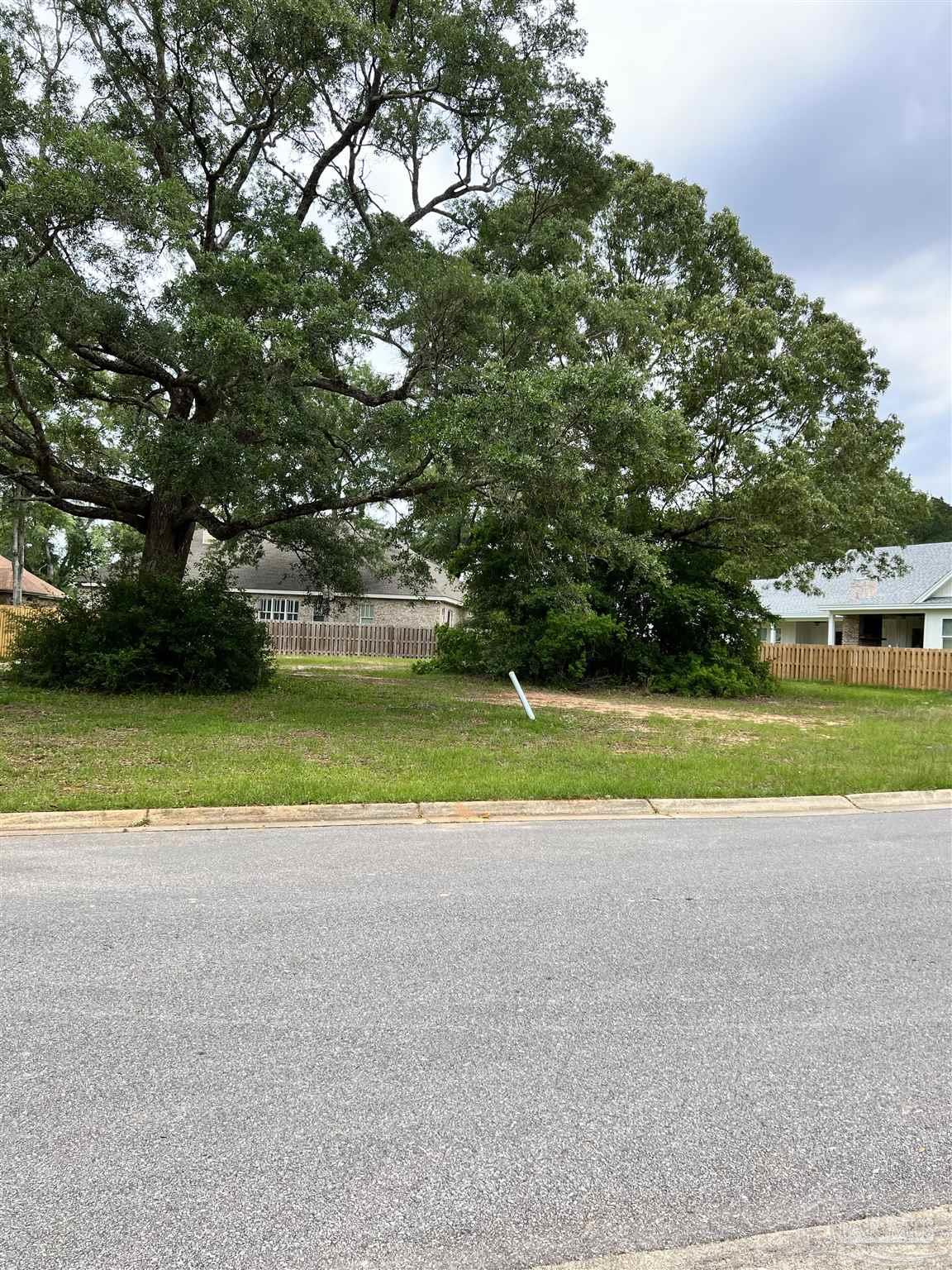 Photo 1 of 2 — 320 Swiftcreek Dr, Cantonment, FL 32533