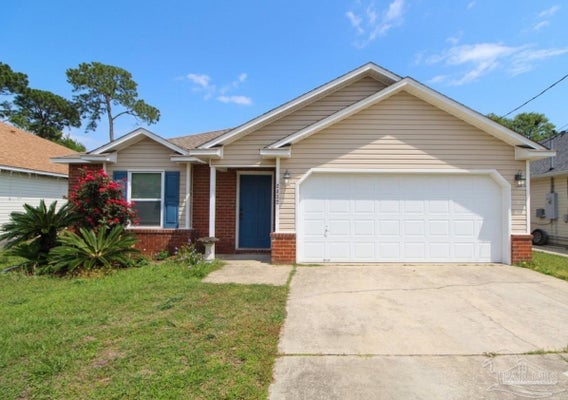 2432 GULF BREEZE AVE, PENSACOLA, FL 32507 - Image 4a22e4c1ea6ed66a36962467d93e55c2/2692661815