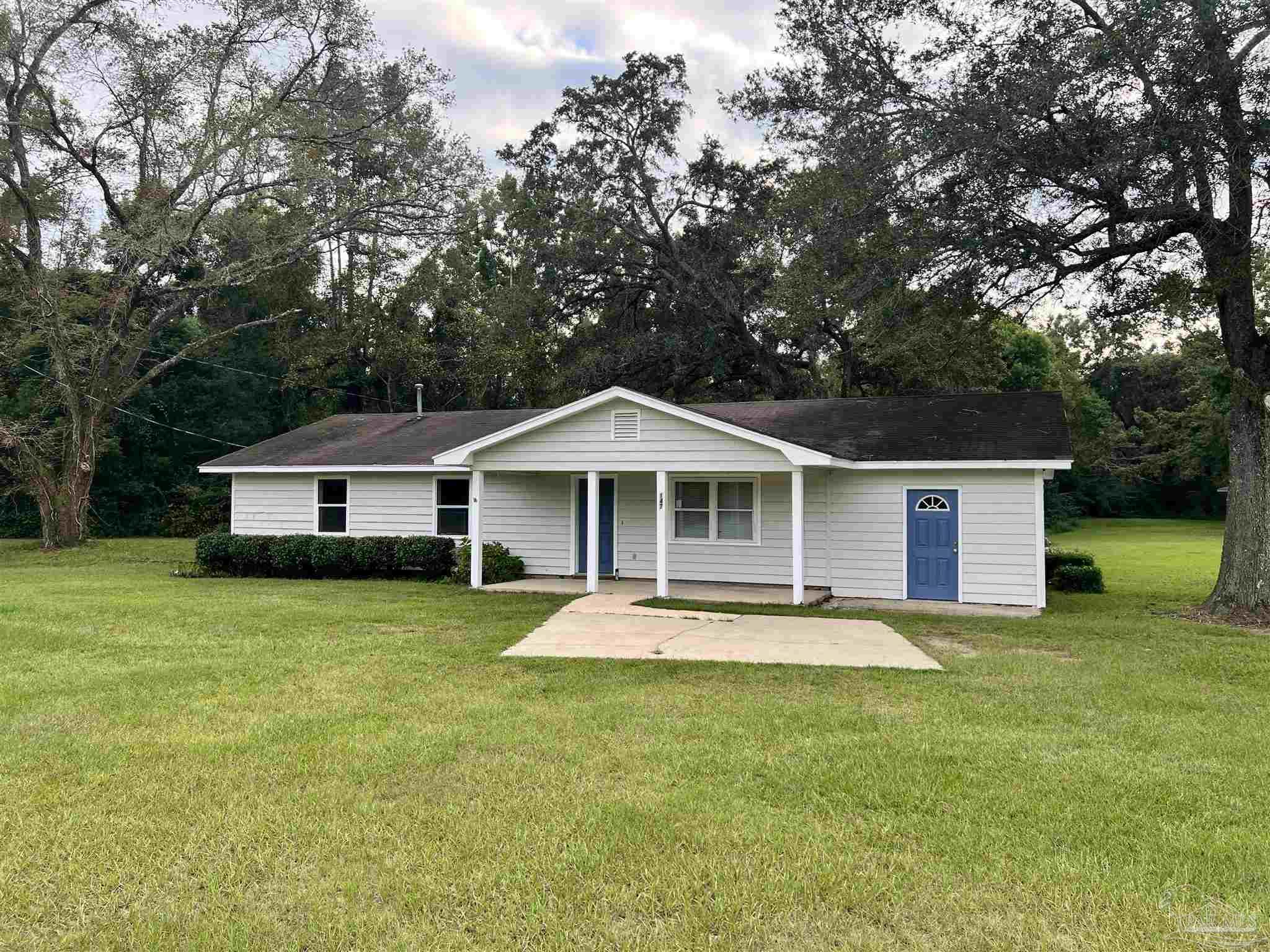 Photo 1 of 19 — 3147 Zepp Ln, Pace, FL 32571