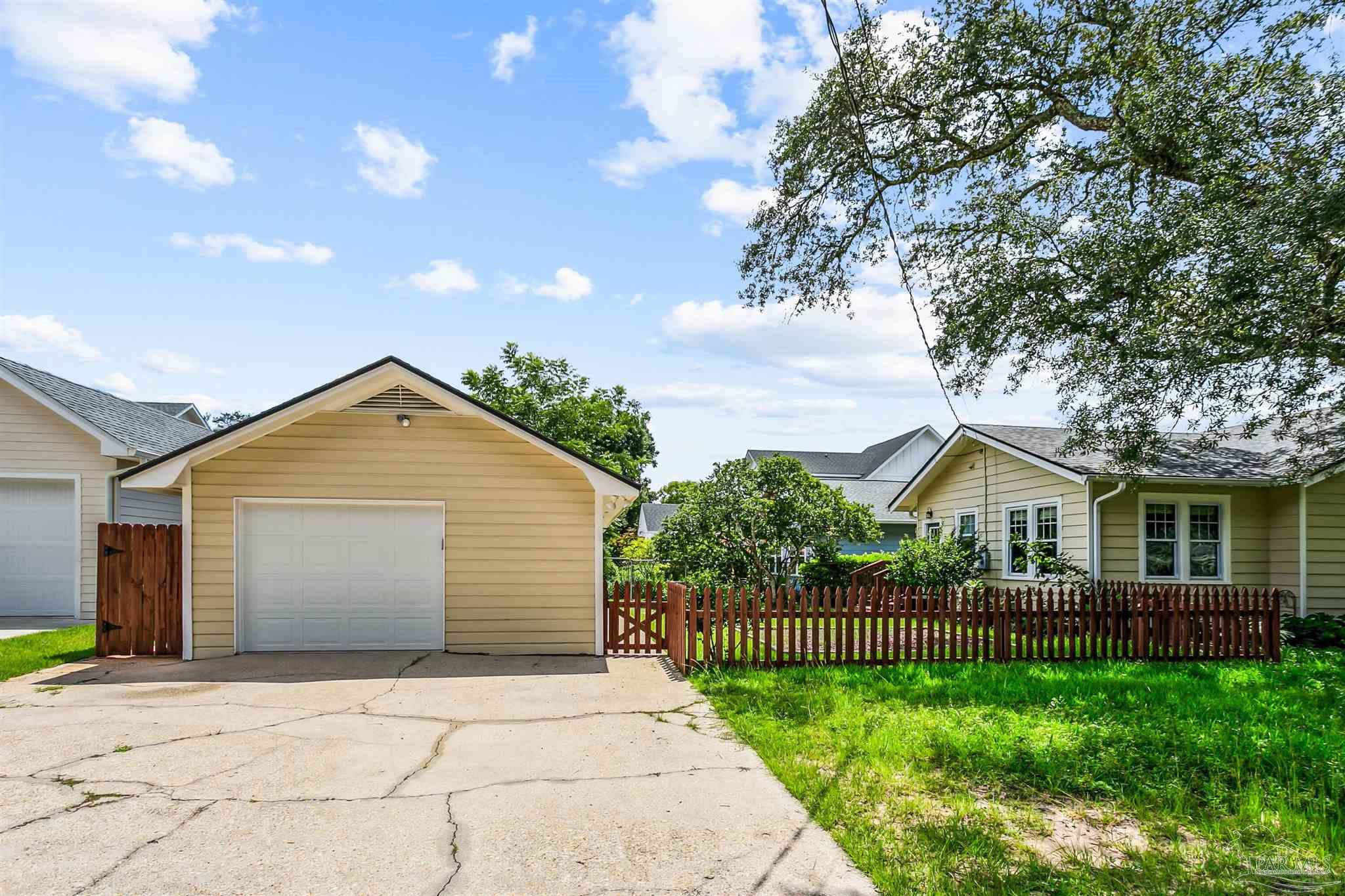 Pensacola, Florida 32503, United States, 3 Bedrooms Bedrooms, ,1 BathroomBathrooms,Residential,Active,161523