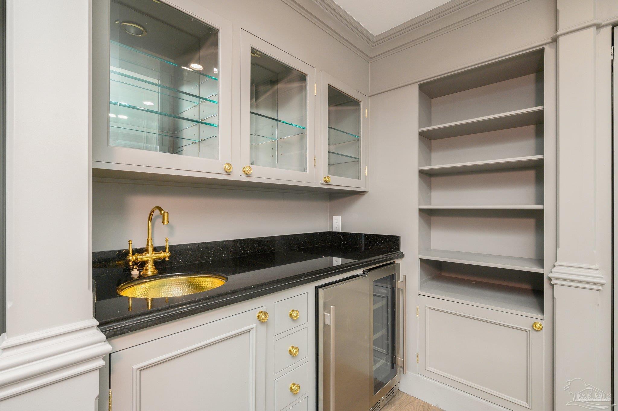 Pensacola, Florida 32502, United States, 4 Bedrooms Bedrooms, ,4 BathroomsBathrooms,Residential,Active,226366