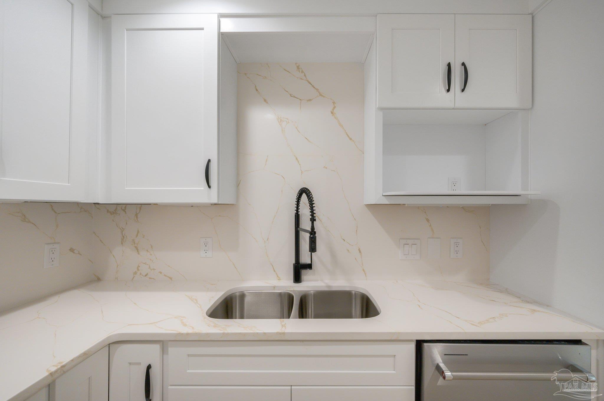 Pensacola, Florida 32502, United States, 4 Bedrooms Bedrooms, ,4 BathroomsBathrooms,Residential,Active,226366