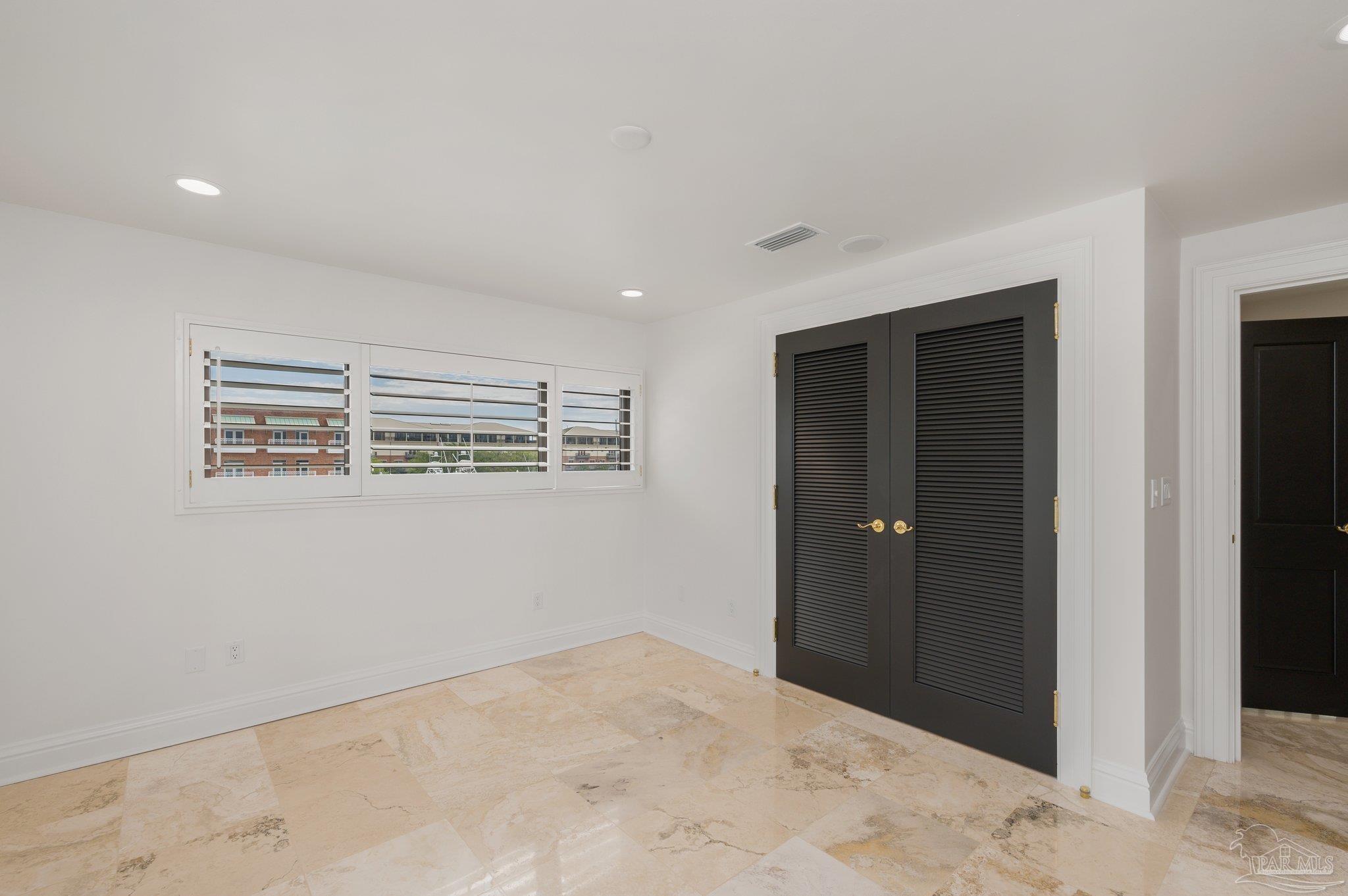 Pensacola, Florida 32502, United States, 4 Bedrooms Bedrooms, ,4 BathroomsBathrooms,Residential,Active,226366