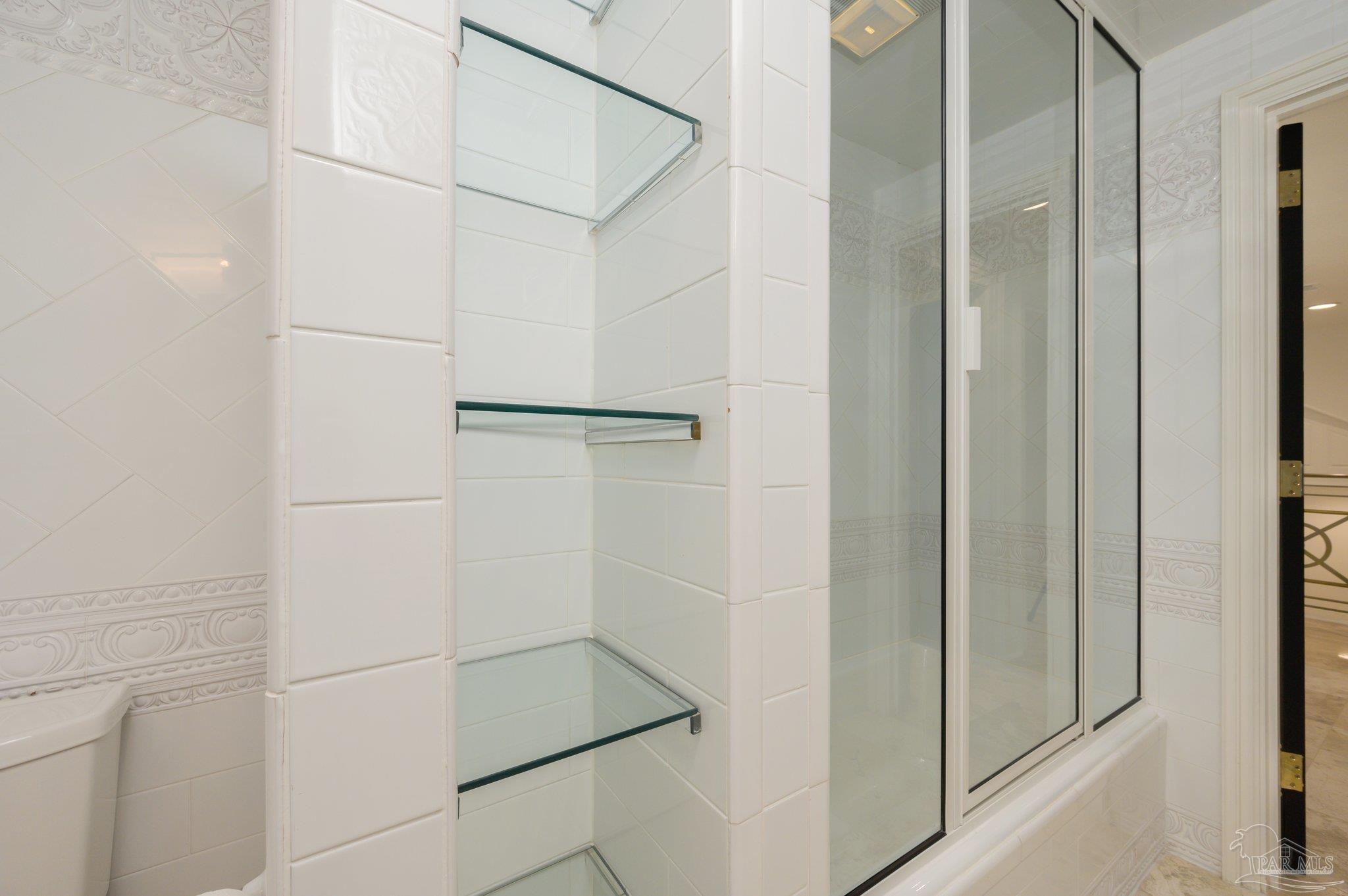 Pensacola, Florida 32502, United States, 4 Bedrooms Bedrooms, ,4 BathroomsBathrooms,Residential,Active,226366