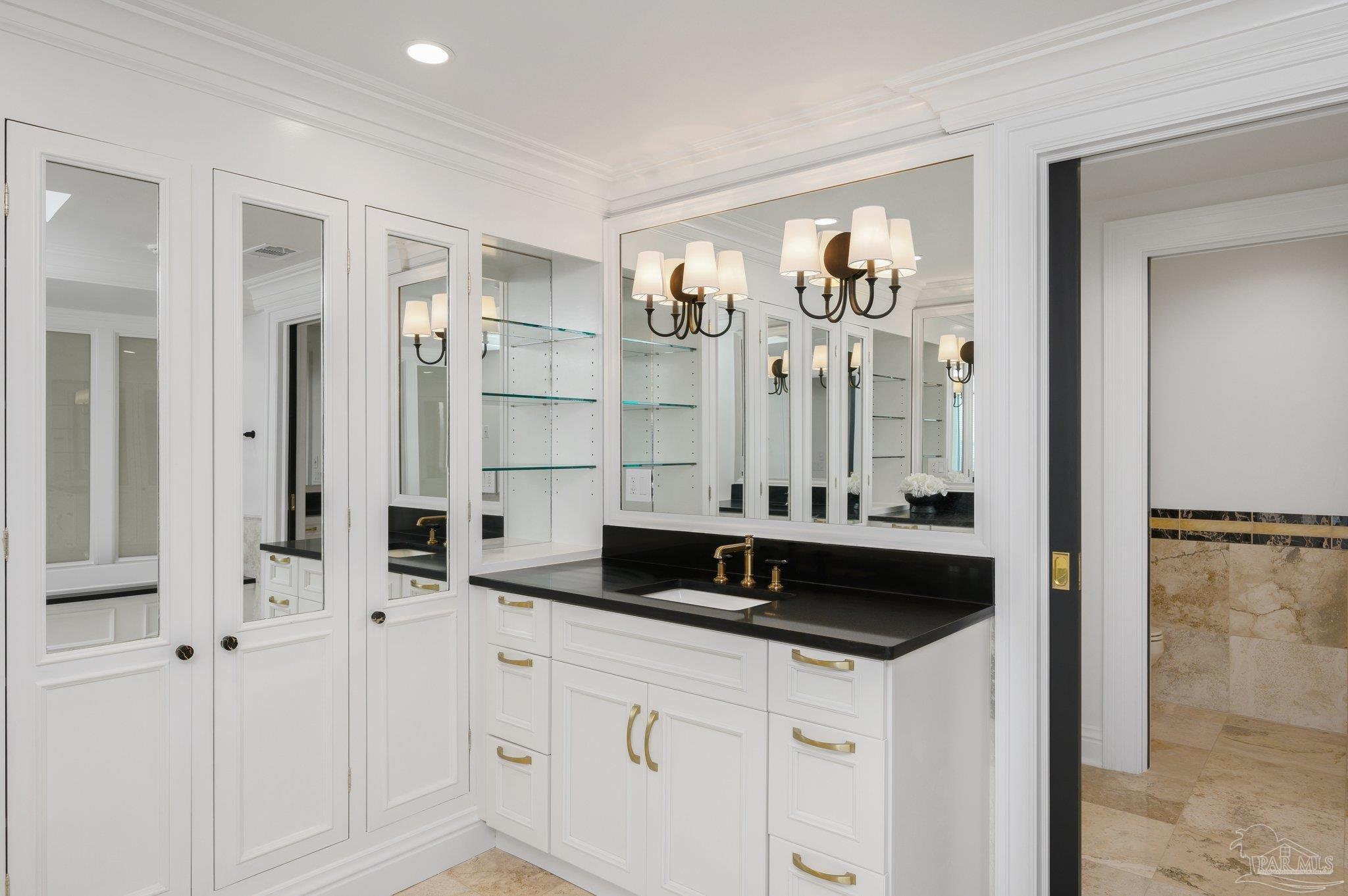 Pensacola, Florida 32502, United States, 4 Bedrooms Bedrooms, ,4 BathroomsBathrooms,Residential,Active,226366