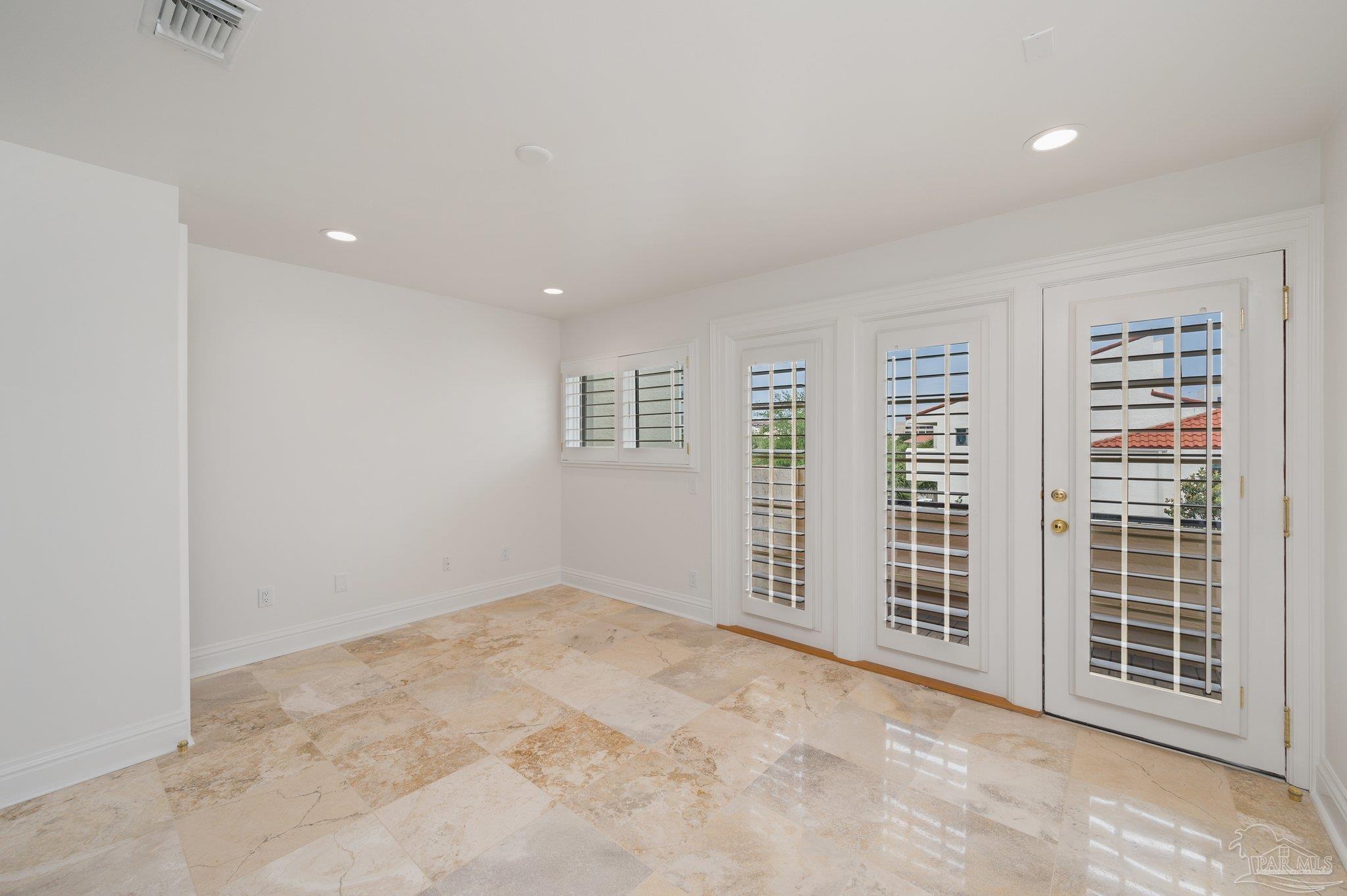 Pensacola, Florida 32502, United States, 4 Bedrooms Bedrooms, ,4 BathroomsBathrooms,Residential,Active,226366