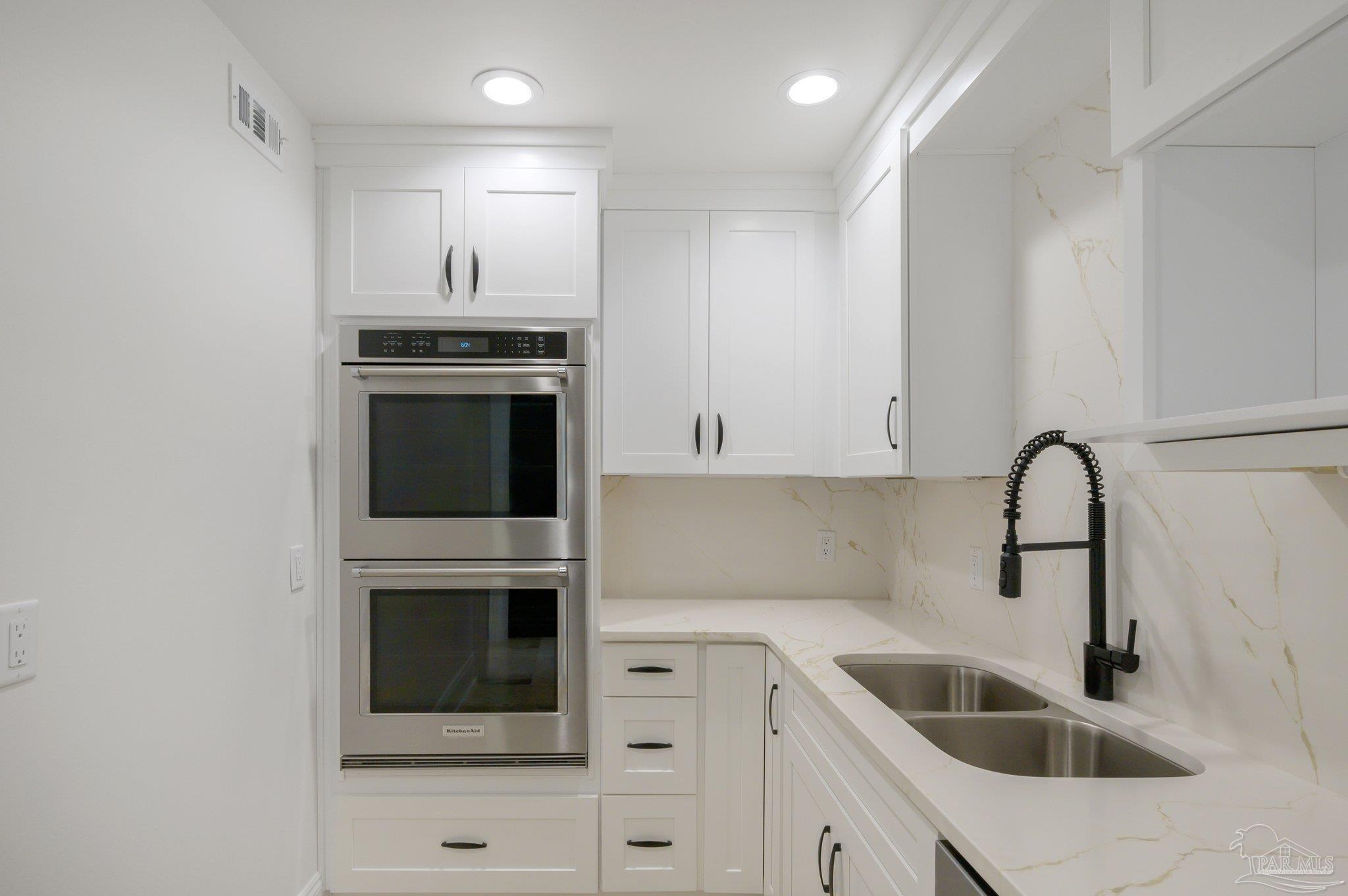 Pensacola, Florida 32502, United States, 4 Bedrooms Bedrooms, ,4 BathroomsBathrooms,Residential,Active,226366