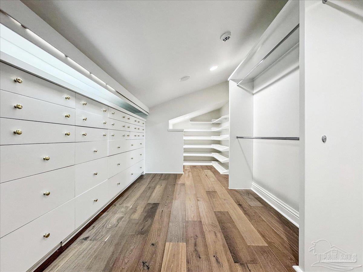 Pensacola, Florida 32502, United States, 4 Bedrooms Bedrooms, ,4 BathroomsBathrooms,Residential,Active,226366