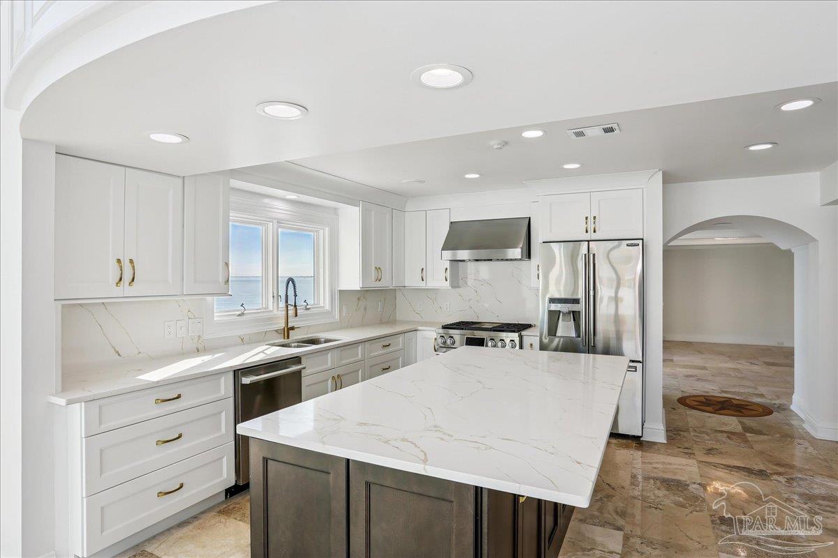 Pensacola, Florida 32502, United States, 4 Bedrooms Bedrooms, ,4 BathroomsBathrooms,Residential,Active,226366