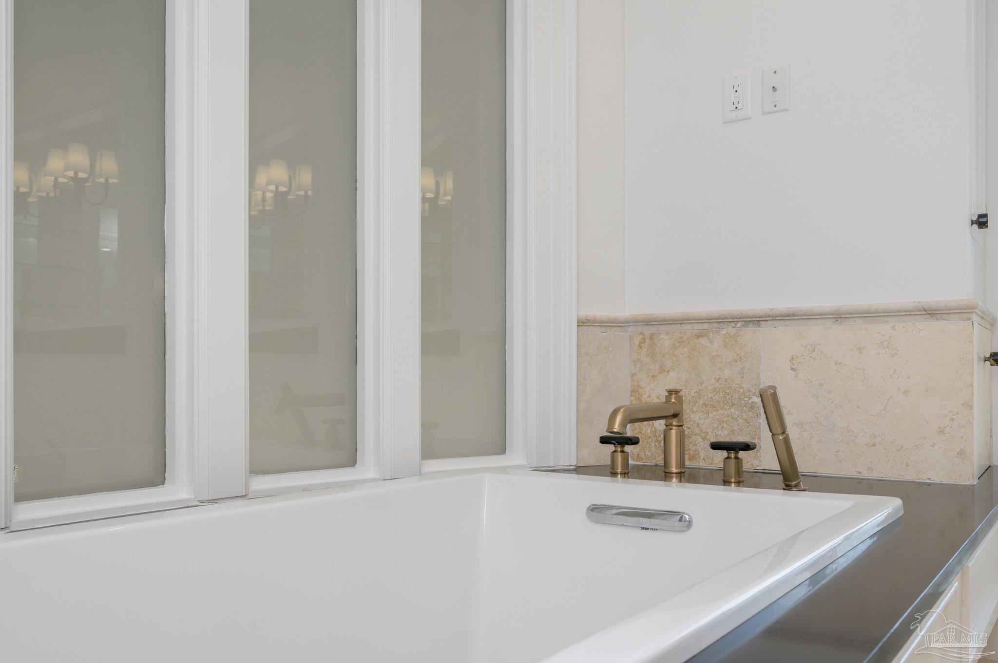 Pensacola, Florida 32502, United States, 4 Bedrooms Bedrooms, ,4 BathroomsBathrooms,Residential,Active,226366