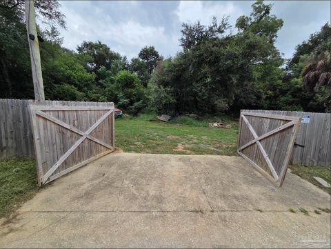 2401 W Jordan St Pensacola FL 32505