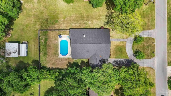 107 COUNTRI LN, CANTONMENT, FL 32533 - Image 52a7bc0fcf53e3ef8bec997fd72fd2c5/4245351612