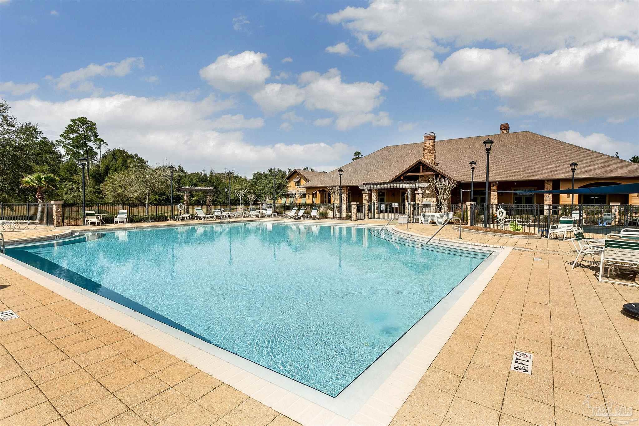 Pensacola, Florida 32526, United States, 6 Bedrooms Bedrooms, ,4 BathroomsBathrooms,Residential,Active,88254