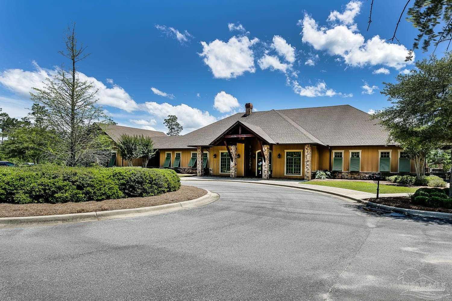 Pensacola, Florida 32526, United States, 6 Bedrooms Bedrooms, ,4 BathroomsBathrooms,Residential,Active,88254