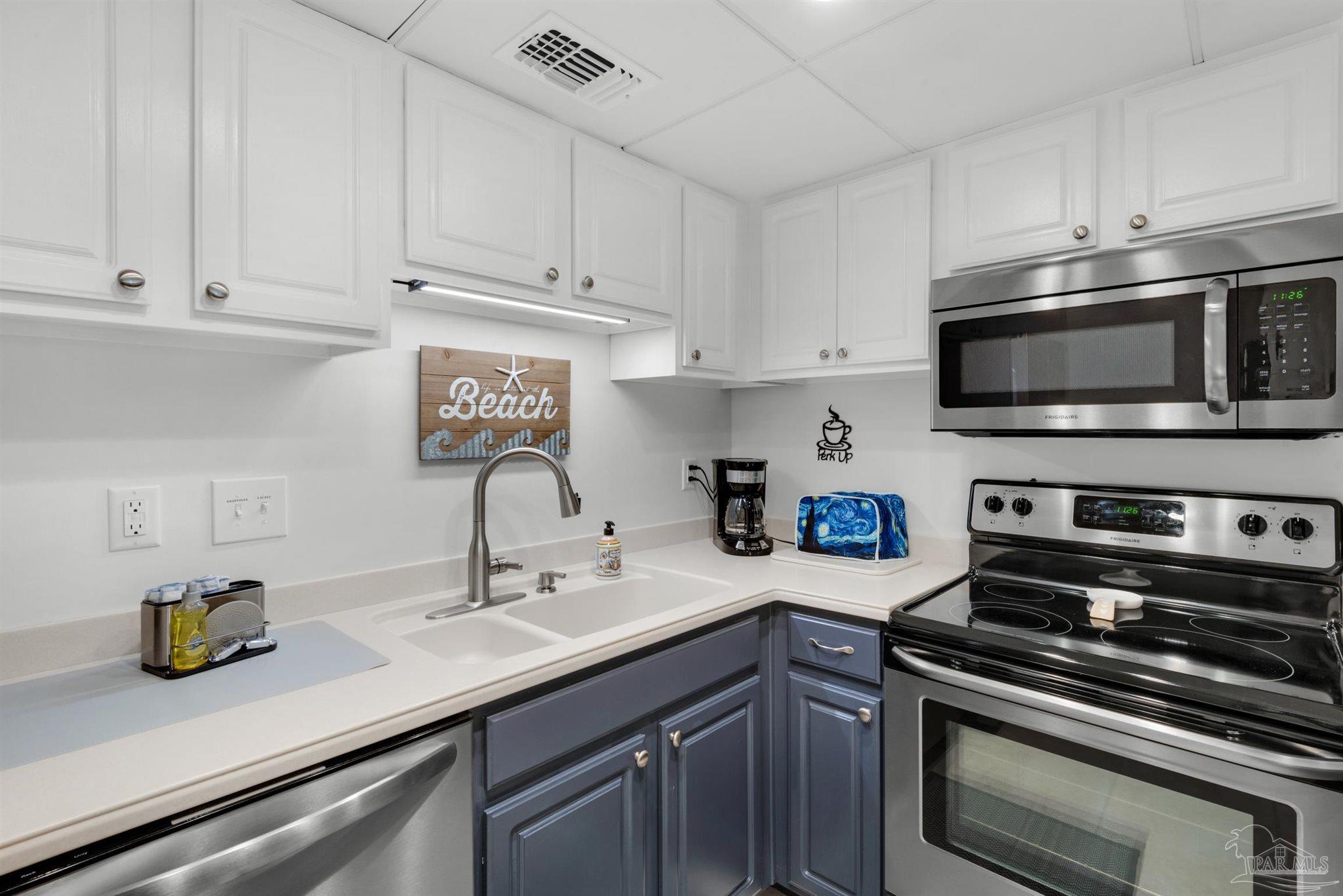 336 Ft Pickens Rd W103