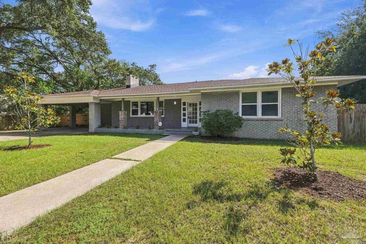 Photo 1 of 44 — 1808 N Reus St, Pensacola, FL 32501