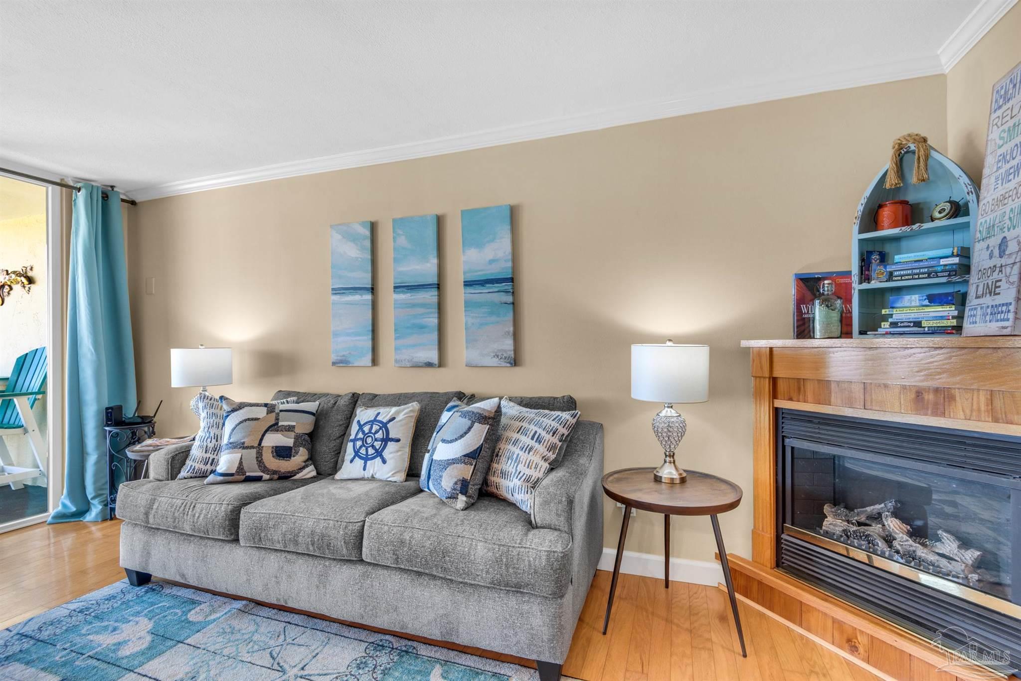 900 Ft Pickens Rd 1053