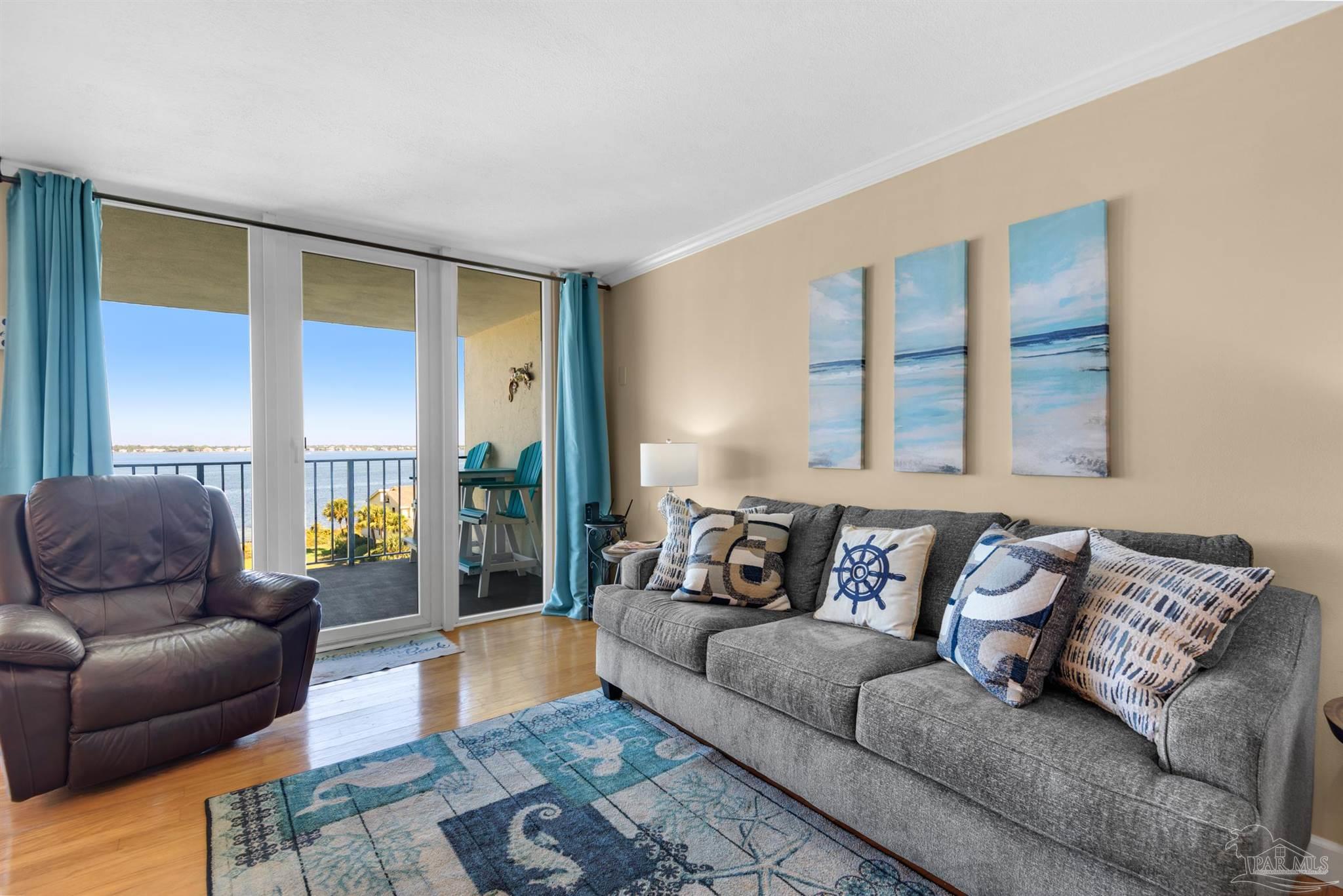 900 Ft Pickens Rd 1053