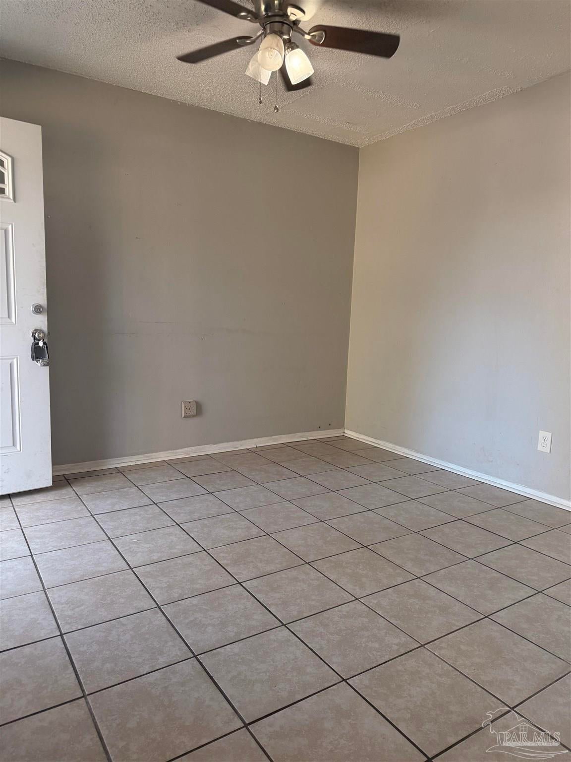 2121 Eliasberg Ave