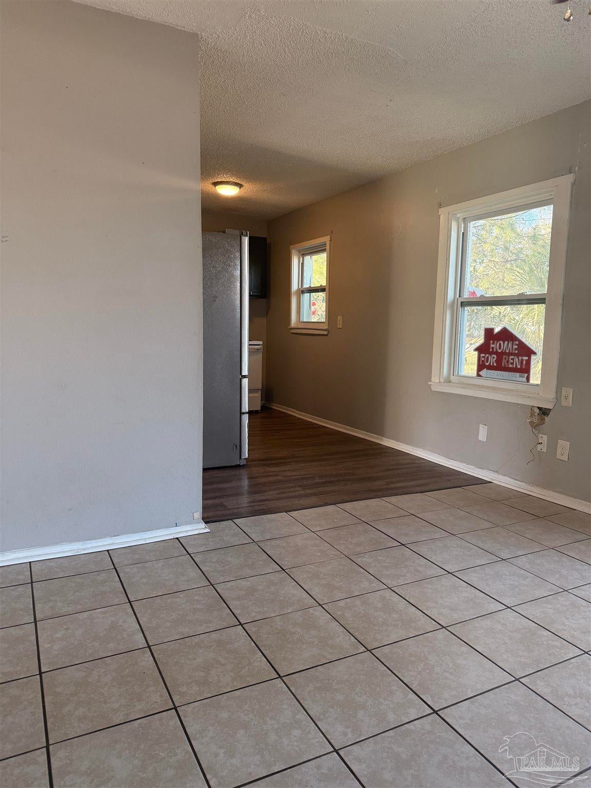 2121 Eliasberg Ave