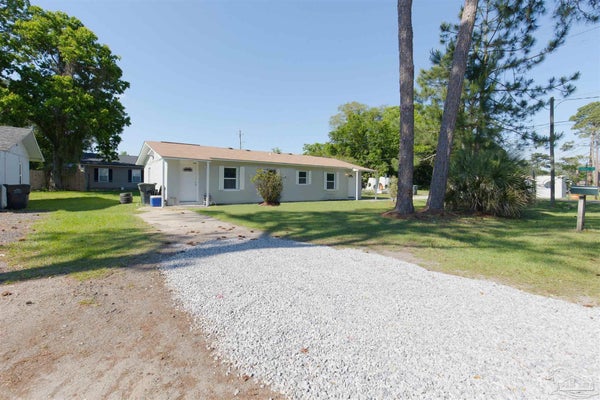 2121 ELIASBERG ST, PENSACOLA, FL 32507 - Image 58e47c08be2909975389dc992e511e21/1491151494