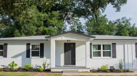 105 Monarch Ln Pensacola FL 32503