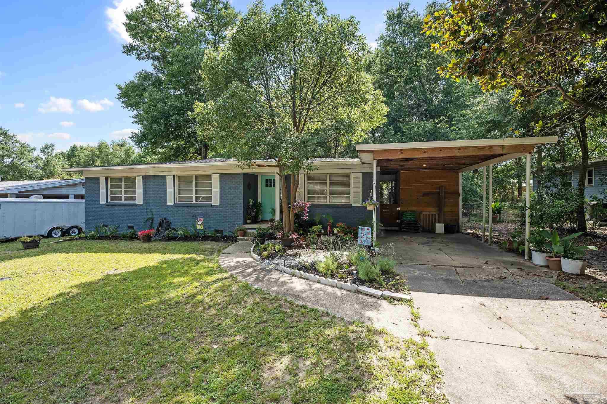 Photo 1 of 35 — 5355 Saratoga Ave, Milton, FL 32570