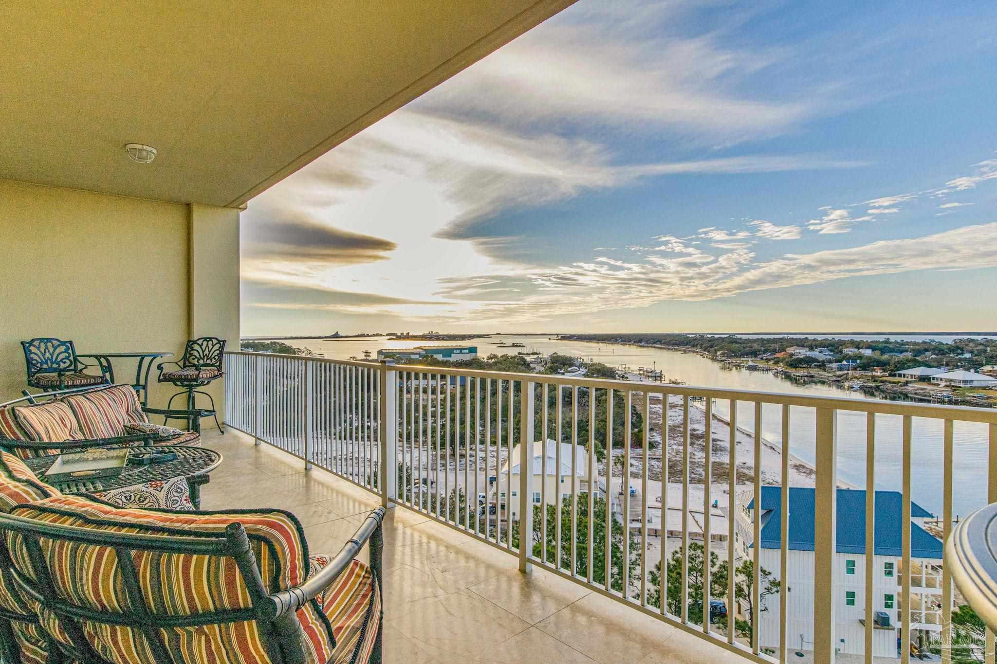 View Pensacola, FL 32507 condo