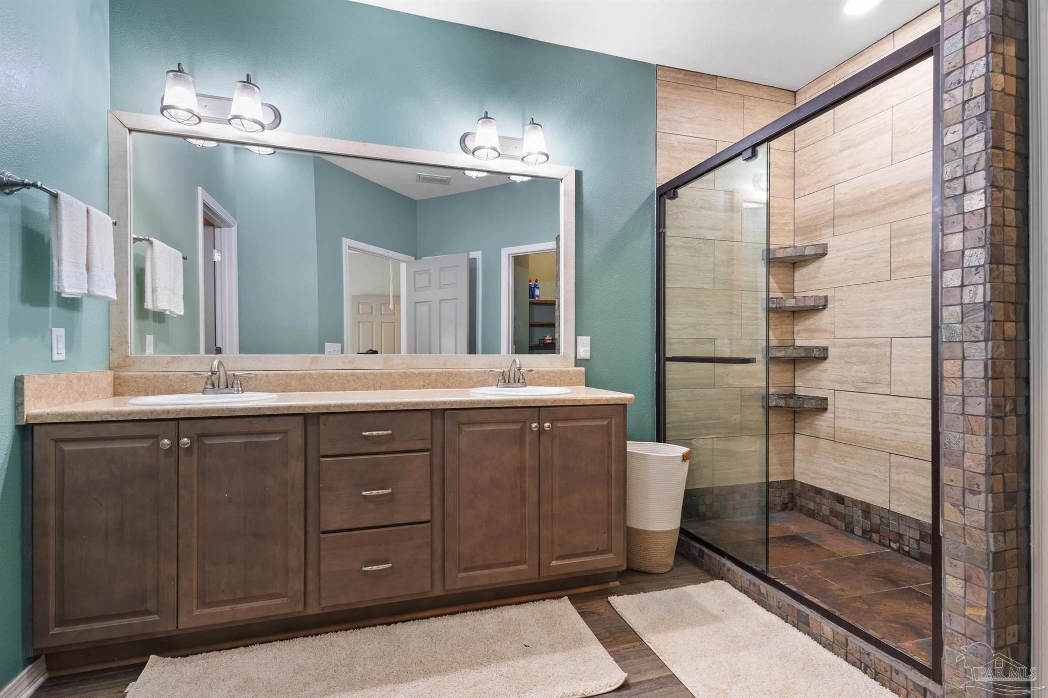 Cantonment, Florida 32533, United States, 4 Bedrooms Bedrooms, ,2 BathroomsBathrooms,Residential,Contingent,102402