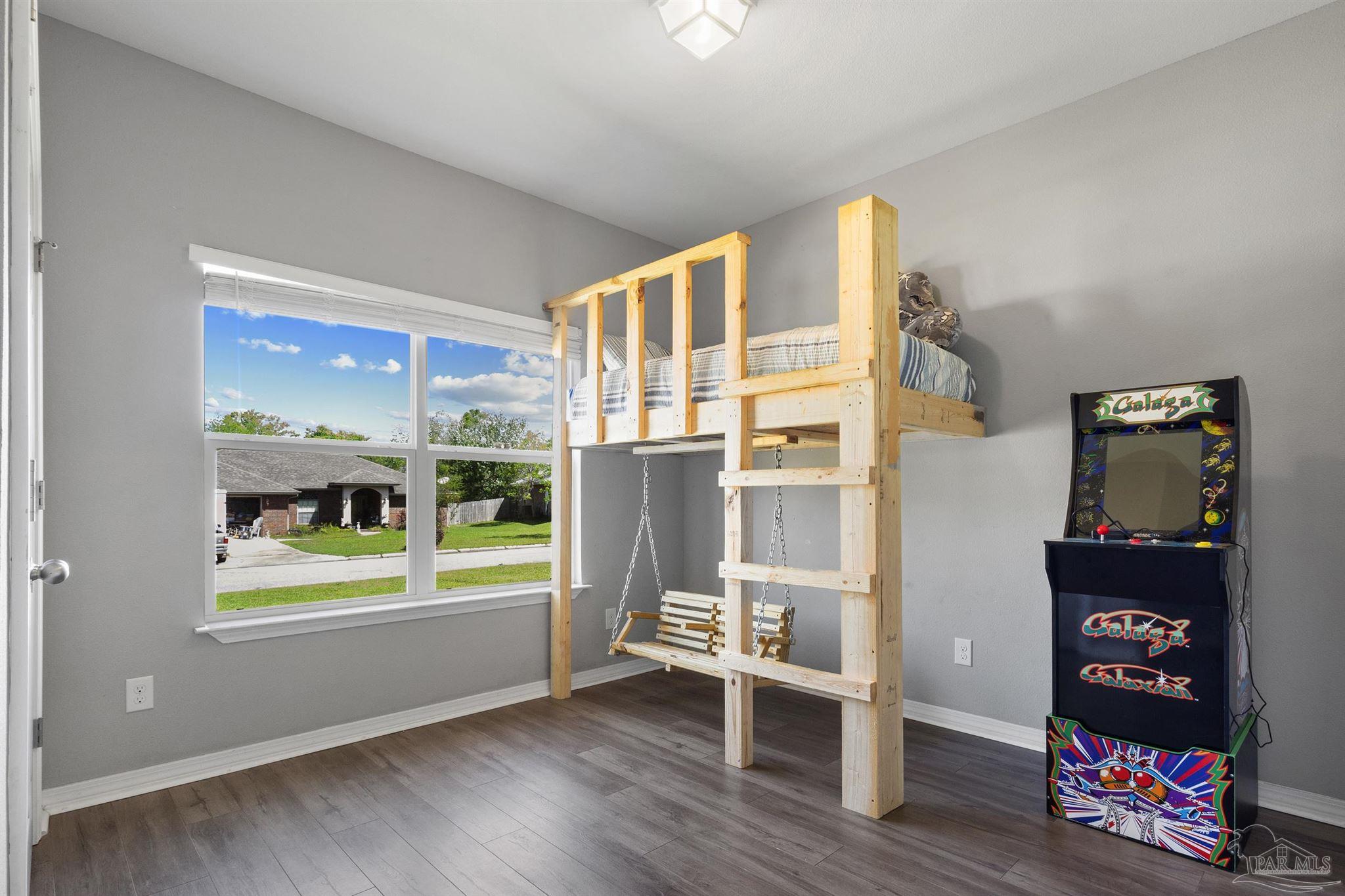 Cantonment, Florida 32533, United States, 4 Bedrooms Bedrooms, ,2 BathroomsBathrooms,Residential,Contingent,102402