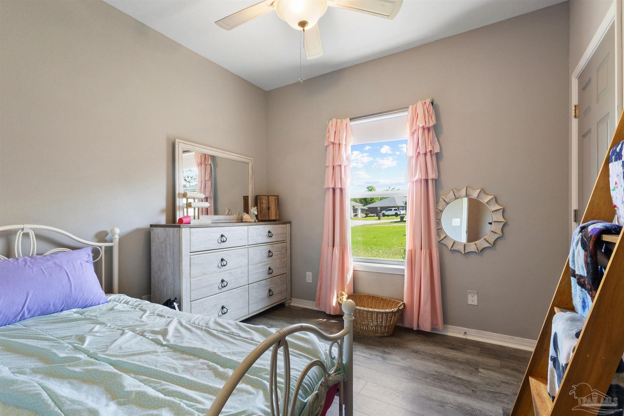 Cantonment, Florida 32533, United States, 4 Bedrooms Bedrooms, ,2 BathroomsBathrooms,Residential,Contingent,102402