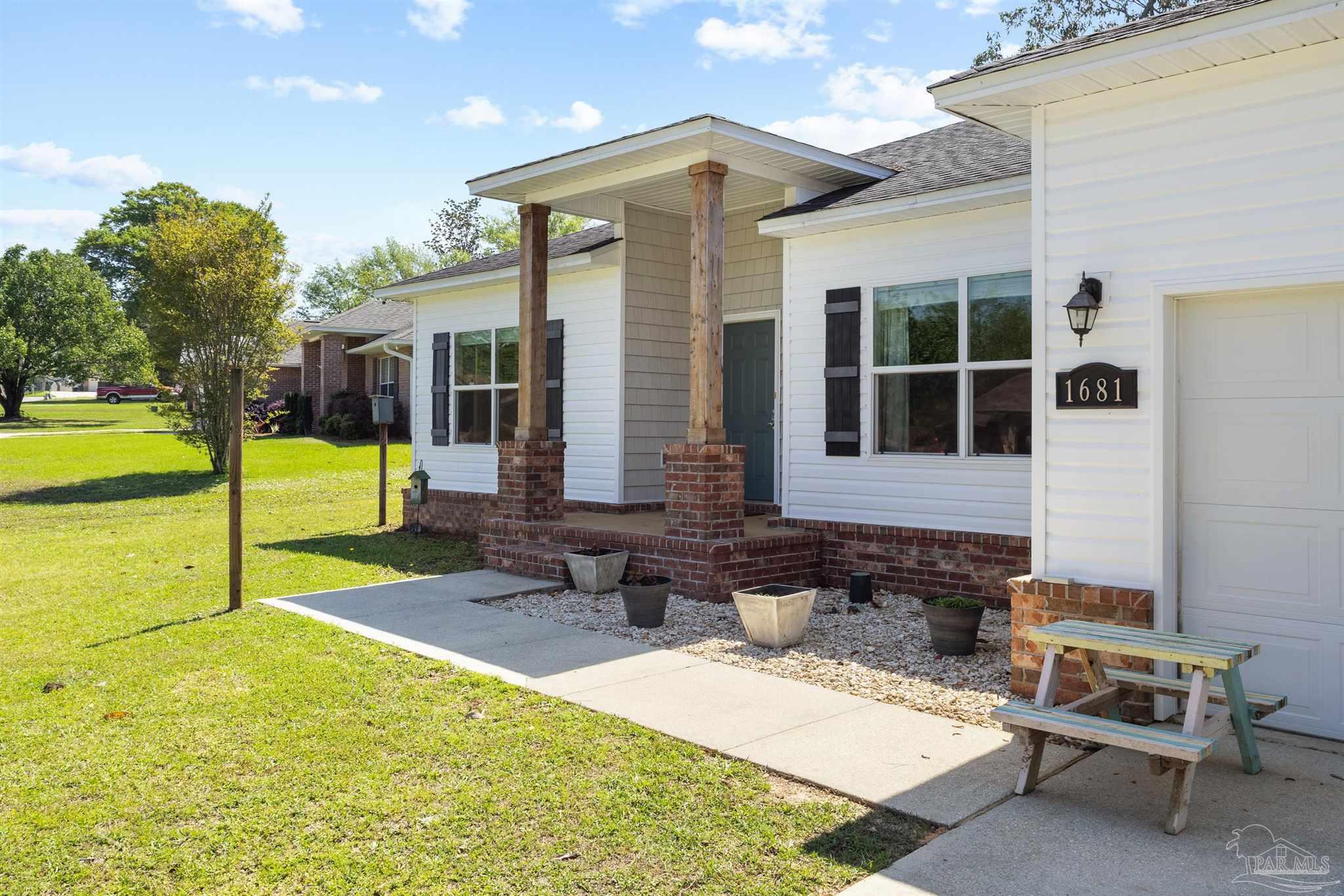 Cantonment, Florida 32533, United States, 4 Bedrooms Bedrooms, ,2 BathroomsBathrooms,Residential,Contingent,102402